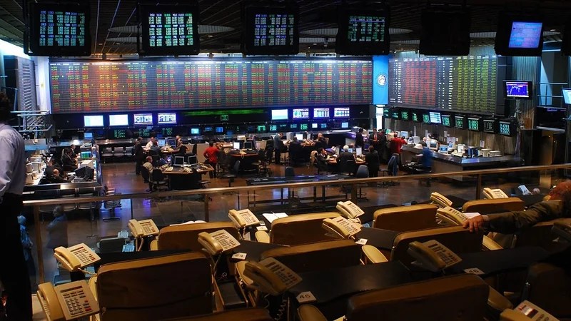 El riesgo país llegó a 710 puntos y crecen las dudas sobre el financiamiento argentino